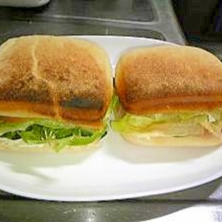 野菜たっぷり☆ハンバーガーみたいなサンドウィッチ